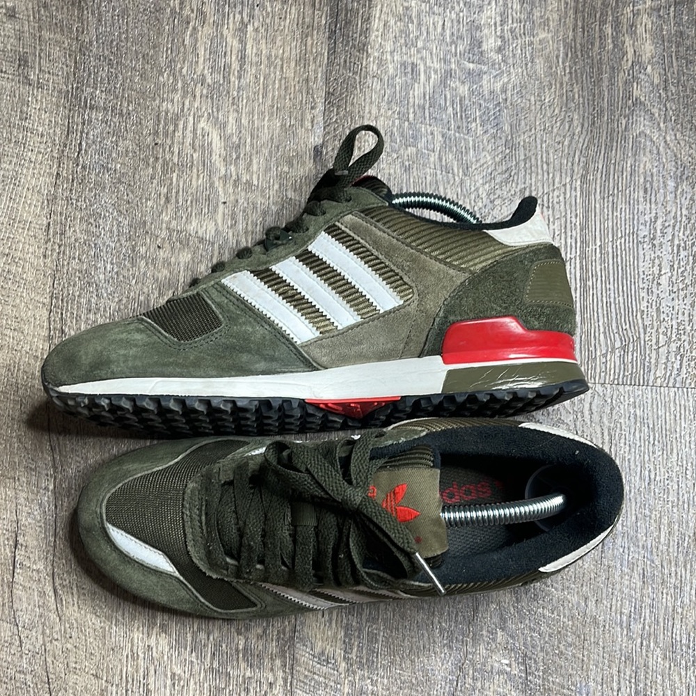 Adidas - Picture 2 of 7